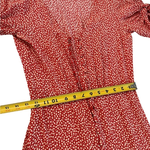 H&M Crepe Red Floral Button Dress Tie Sleeve Size 2 - Picture 13 of 16